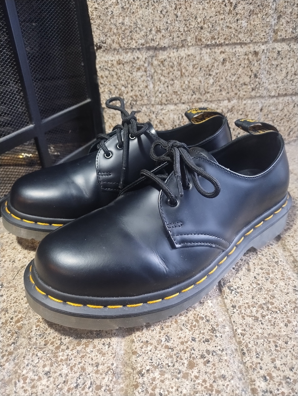 Dr Martens Boots Women 7 Iced Smooth Black Leather 1461 Oxford